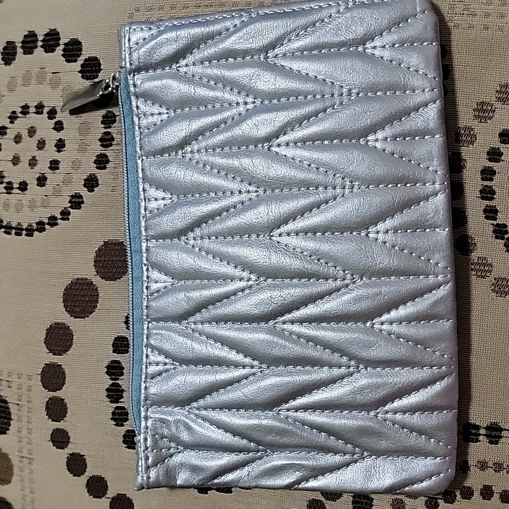 Ipsy January 2026 Silver Cosmetic Makeup Glam Bag Accessories Pouch